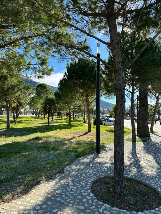 Beachfront With Hotel Facilities Vlorë Exterior foto
